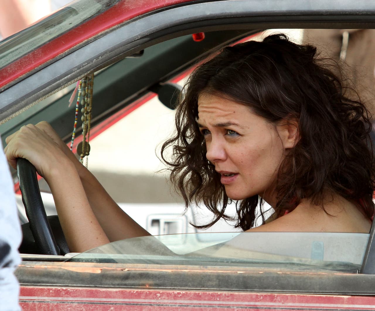 La actriz dejó ver su sonrisa imperfecta al filmar su nueva película.