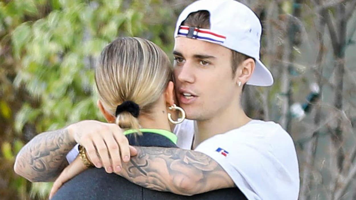 Sobre este tipo de comentarios, hace poco Hailey Baldwin también declaró que ha decidido no leer más ciertas publicaciones en las redes sociales para evitar que los mal intencionados afecten su vida.