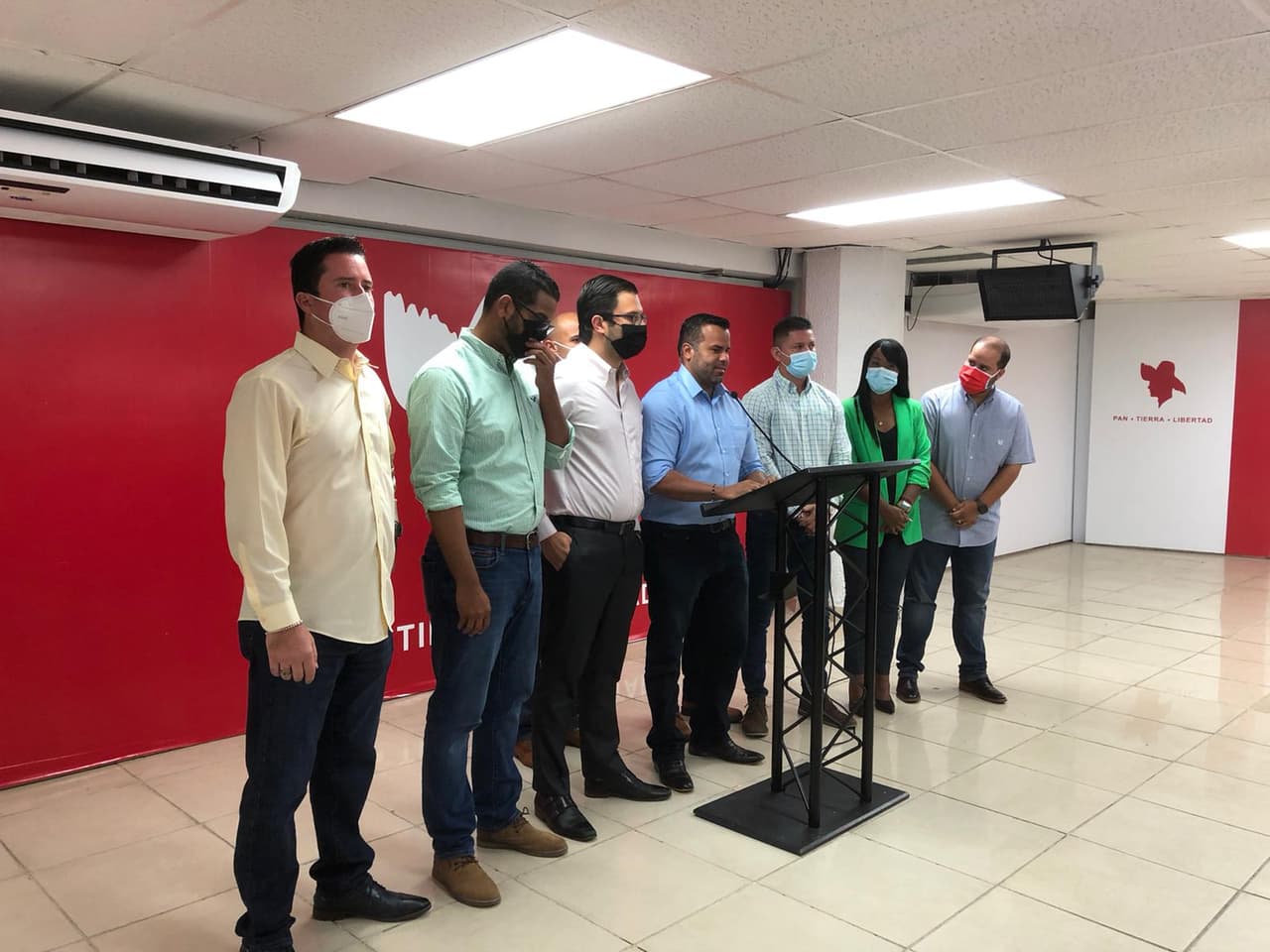 Partido Popular se divide tras supuesto "golpe de estado" entre sus miembros