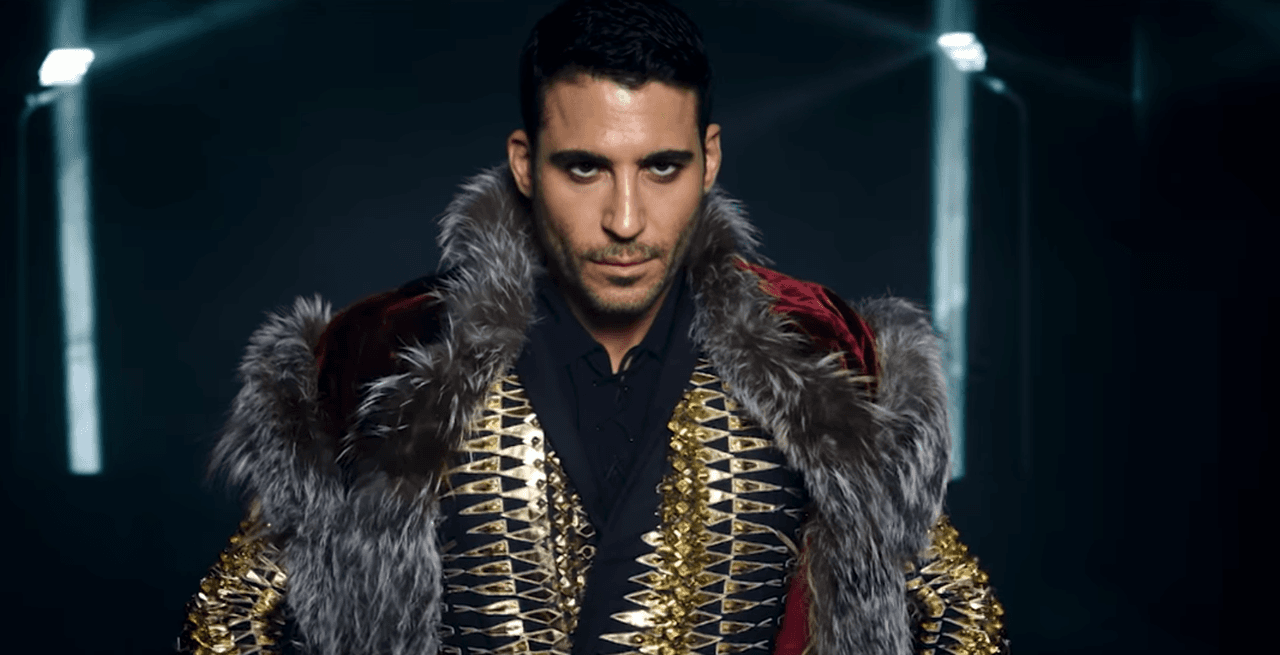 El tema está cantado completamente en español y el protagonista del videoclip es el actor español Miguel Ángel Silvestre.
