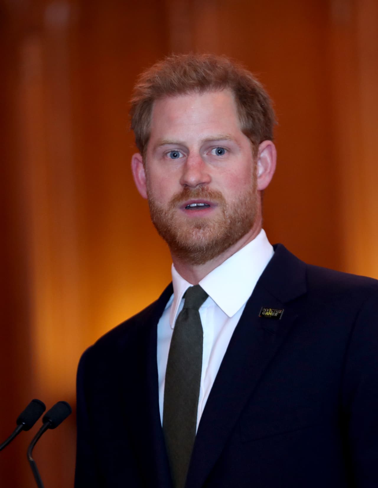 Sobre la creación de los Invictus Games, Harry dijo que se inspiró en un viaje a Colorado, Estados Unidos, para ver competir a un equipo británico en los
<b><a href="https://dodwarriorgames.com/" target="_blank">Warrior Games</a></b> en 2013.