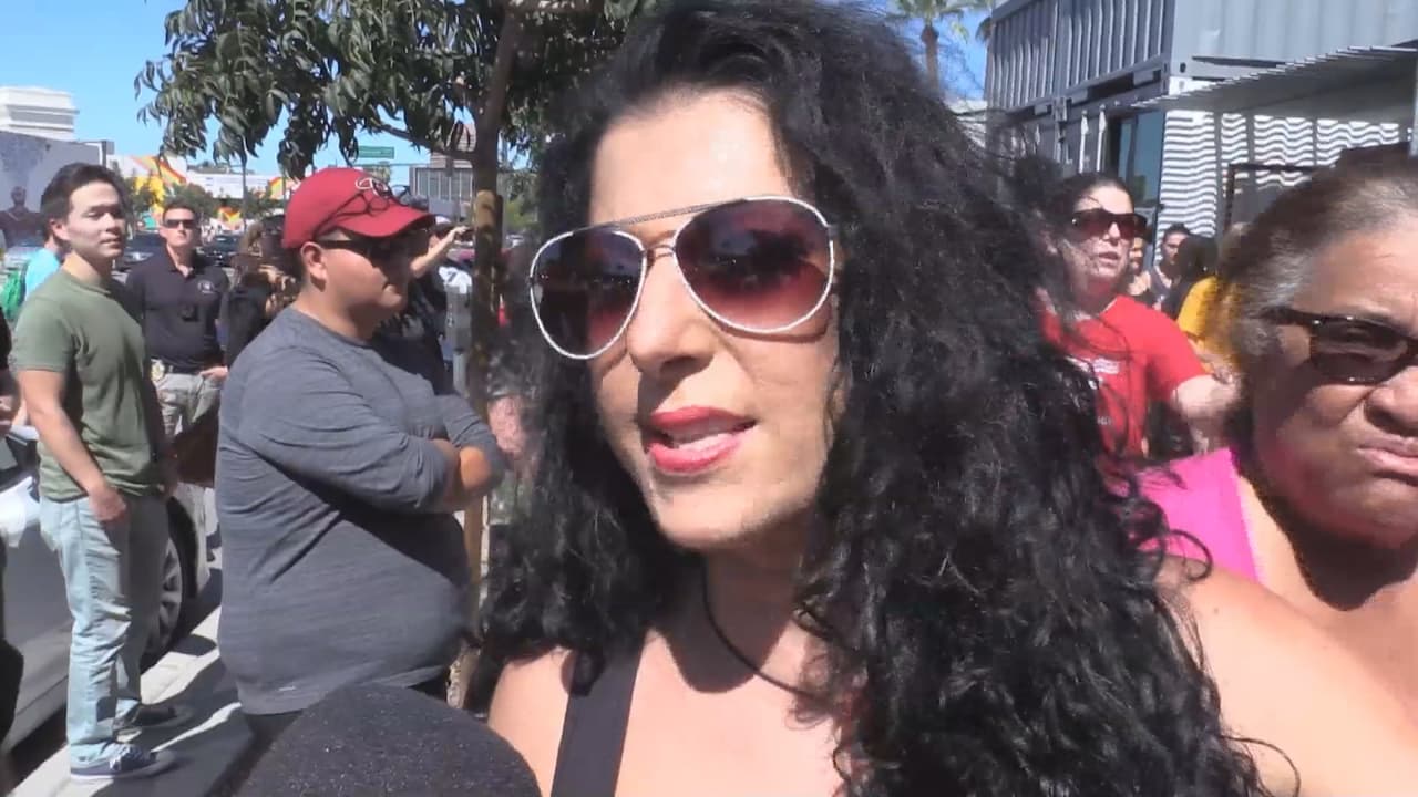 “Creo que Beto favorece a las personas sin un estatus legal en el país, y no tiene respeto por las leyes del país, ni la constitución, tampoco cree en el derecho que tenemos de portar armas para protegernos”, dijo una señora quien asistió al evento.
<br>