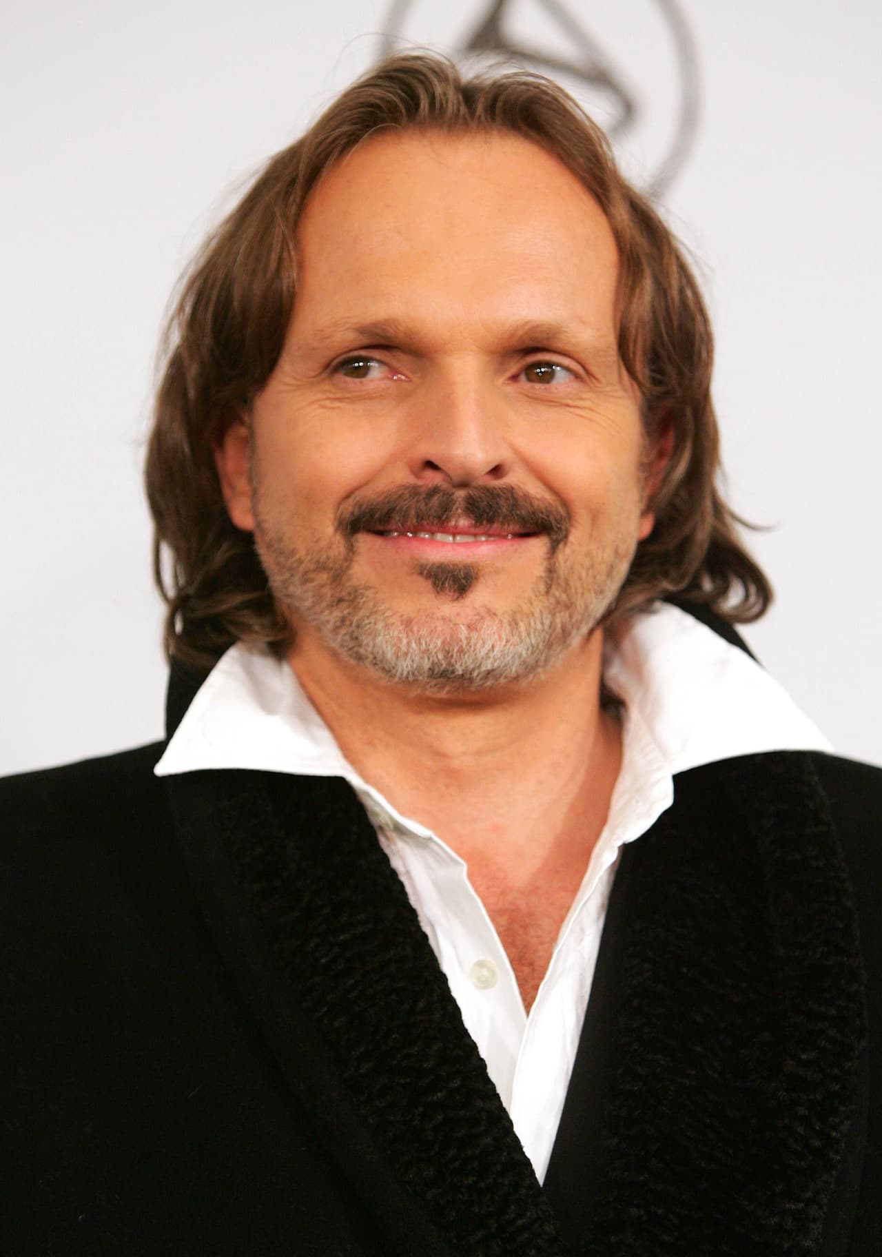Miguel Bosé
<br>Año: 2006