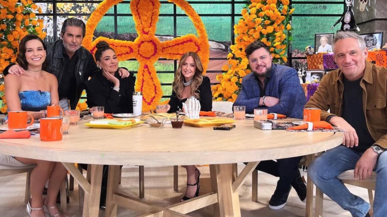 Conductora sufre caída en Hoy: termina ensangrentada y la trasladan en ambulancia al hospital