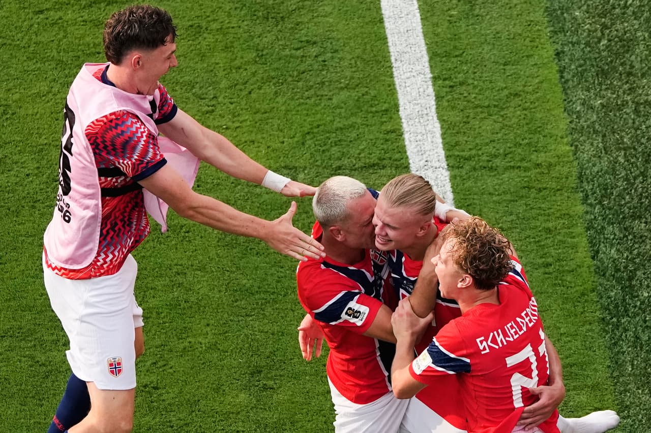 Haaland se conmueve por el triunfo de su selección.