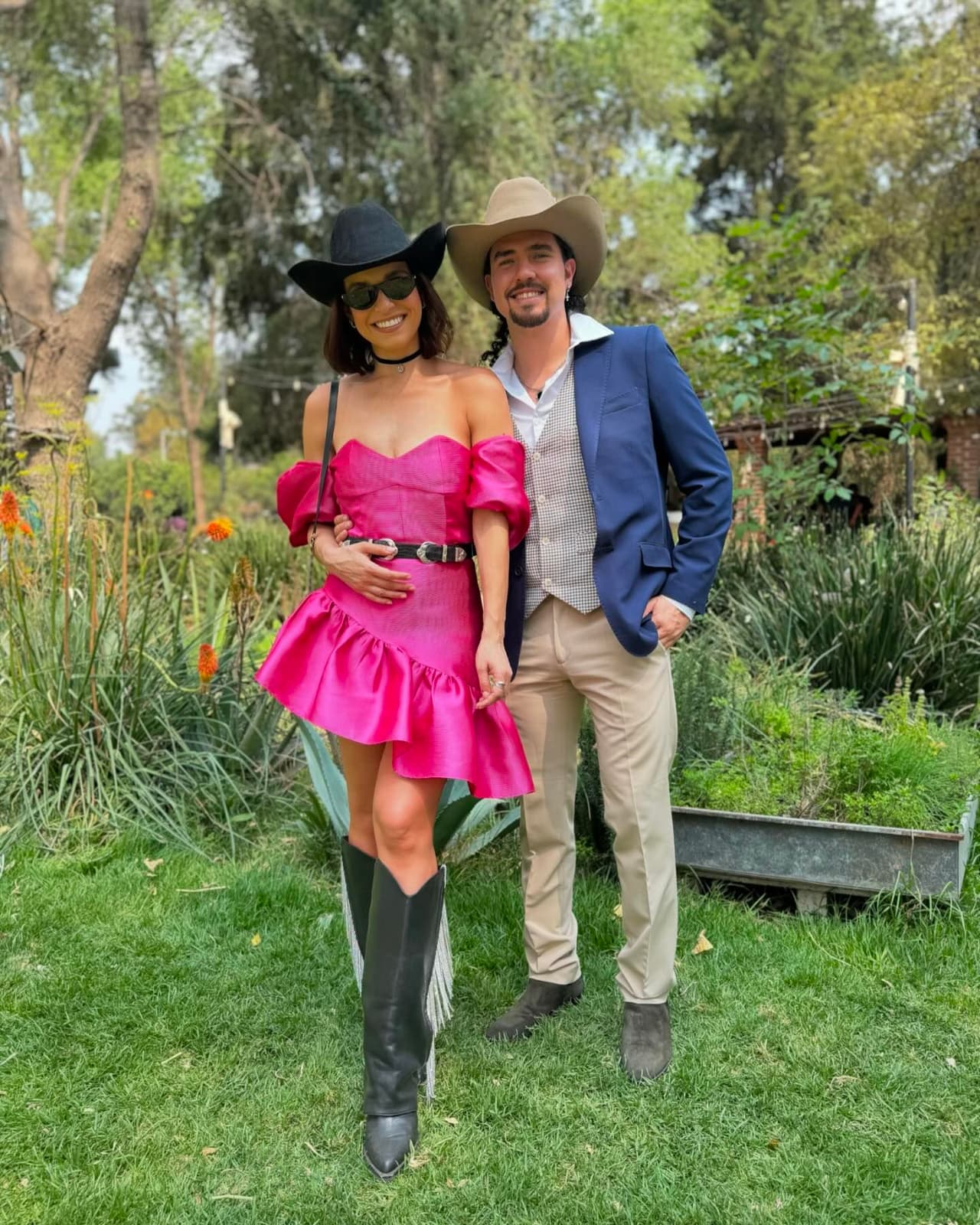 La conductora se deja ver por primera vez con su novio.