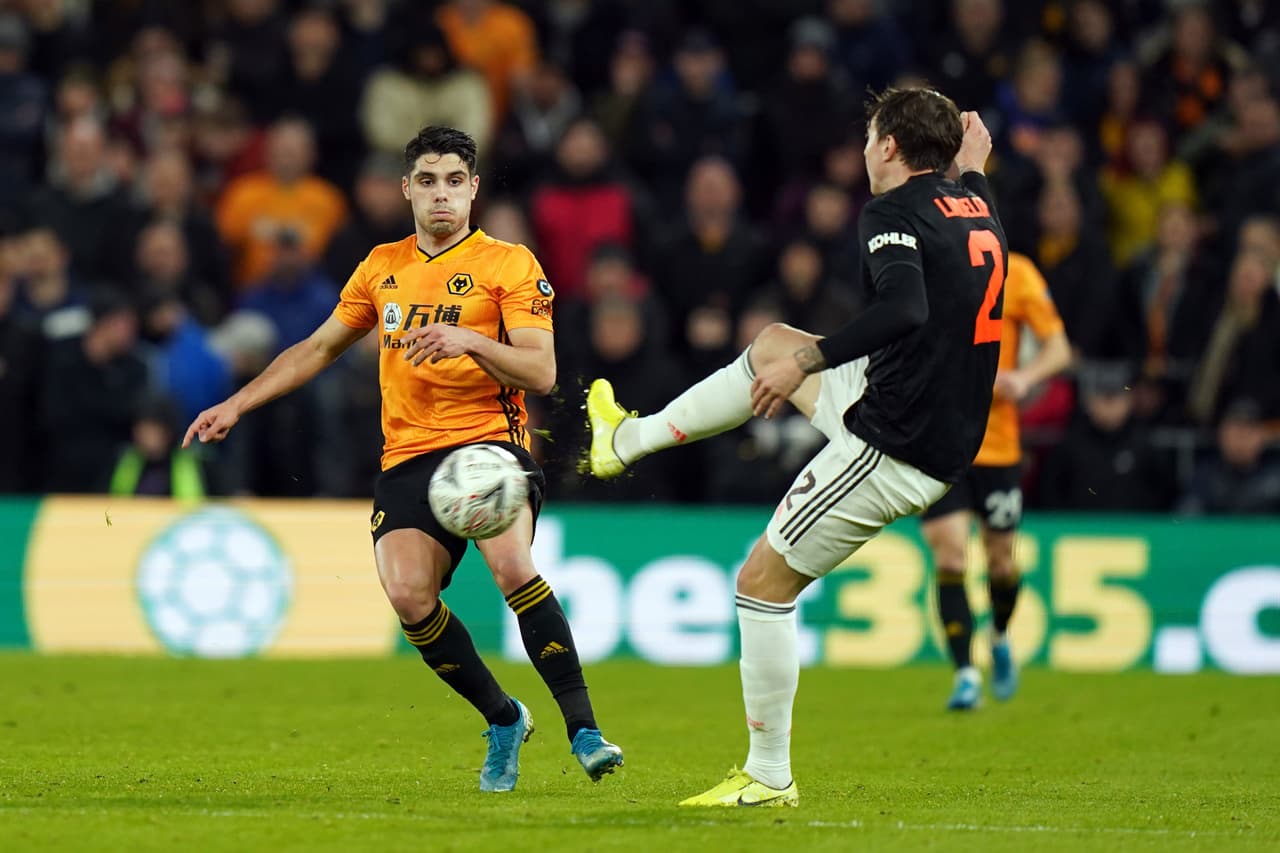 Wolverhampton no aprovechó la condición de local para vencer a los Red Devils y el cotejo se jugará por segunda vez ahora en Old Trafford.