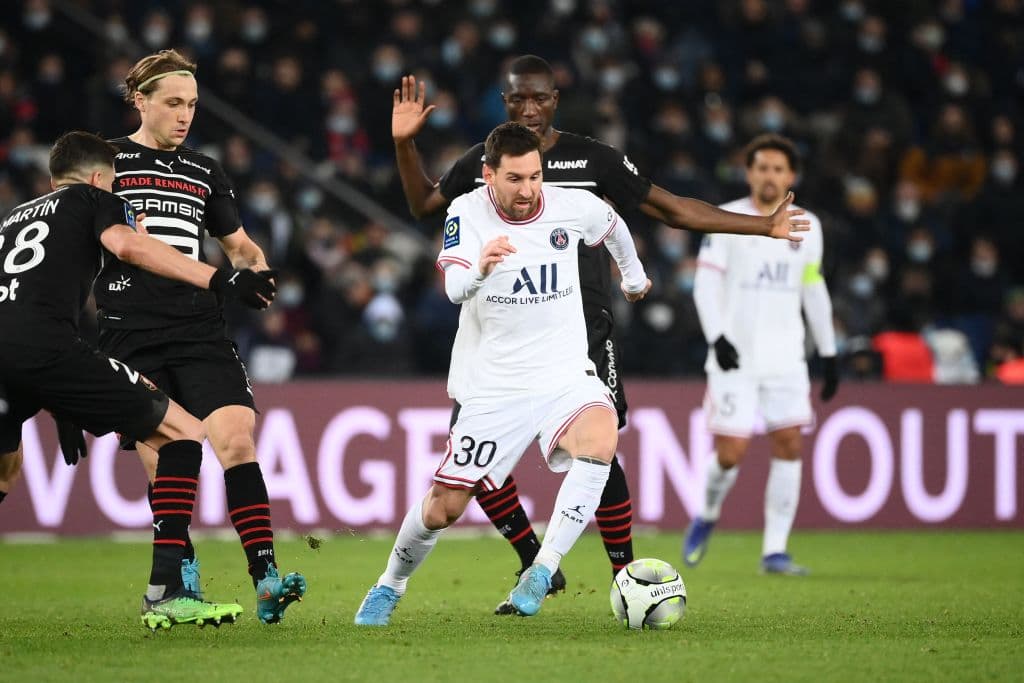 Con anotación de Kylian Mbappé al minuto 90+3 le da la victoria 1-0 al PSG, aunque no logran mostrar su mejor versión de cara a los octavos de final de UEFA Champions League.