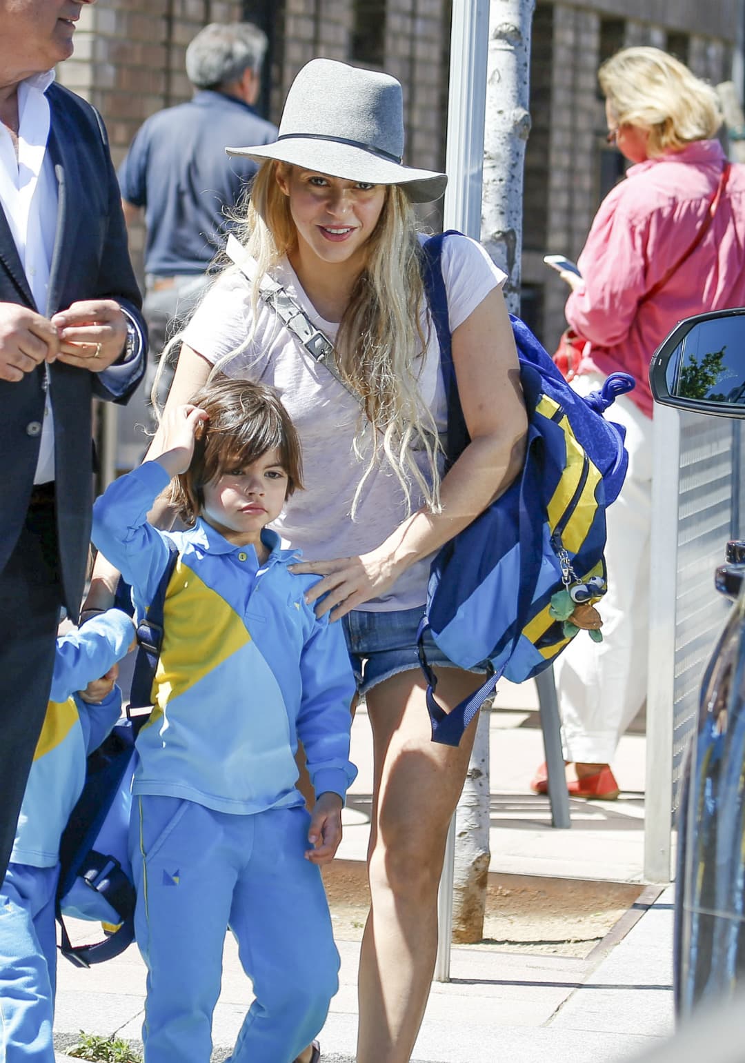 El primogénito de
<b> Shakira </b>y
<b>Gerad Piqué</b> asiste a un prestigioso colegio en el que estudia tres idiomas y estará capacitado para aprender cuatro más.