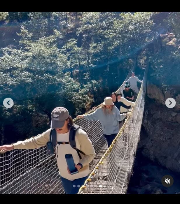 Mientras tanto,
<b><a href="https://www.univision.com/famosos/quien-es-ana-araujo-esposa-de-pablo-lyle" target="_blank">la esposa de Pablo Lyle</a></b> se fue de viaje con su familia.
<br>