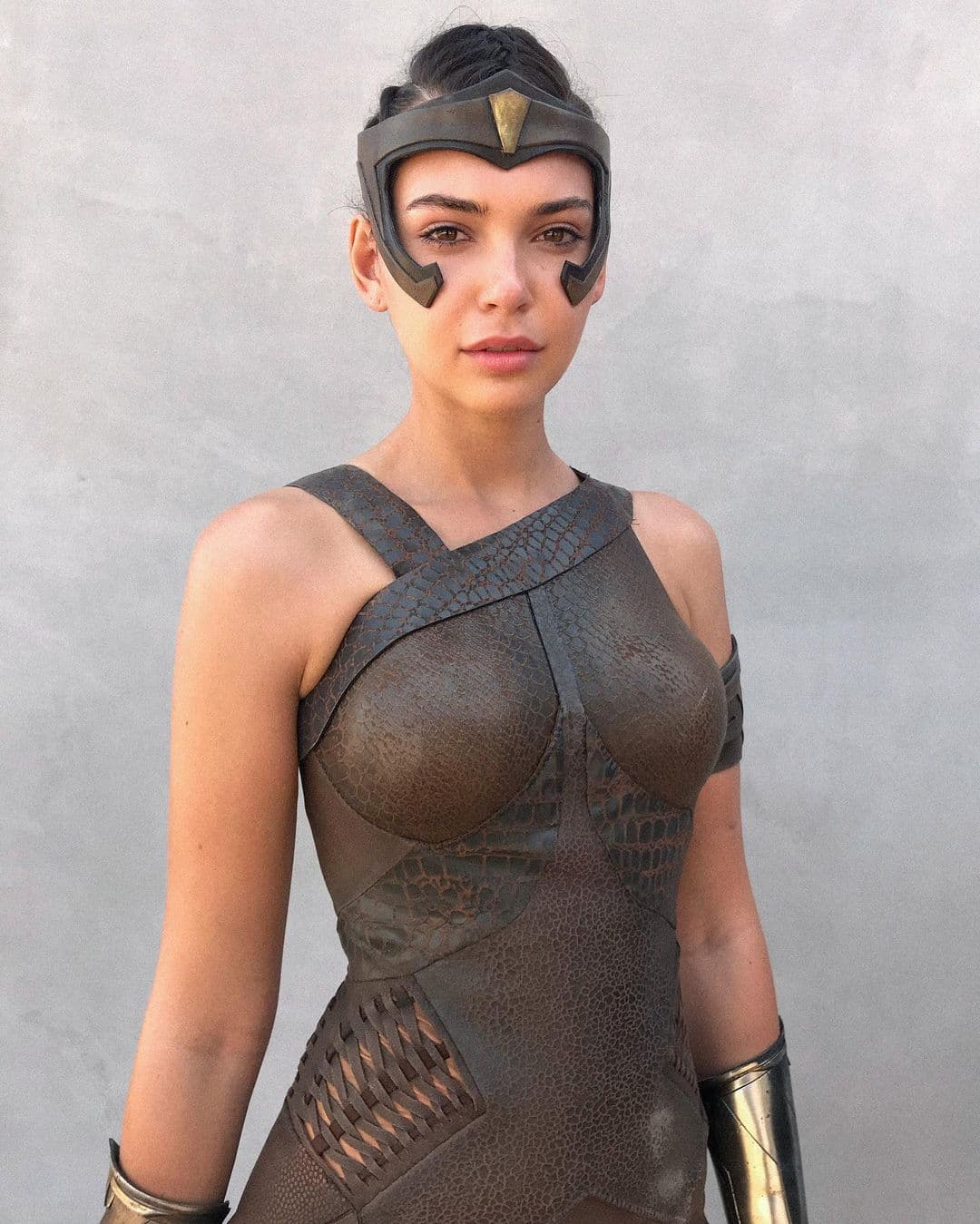 Pero como todas las actrices, ella también tiene una doble que la sustituye en algunas escenas cuando es necesario.