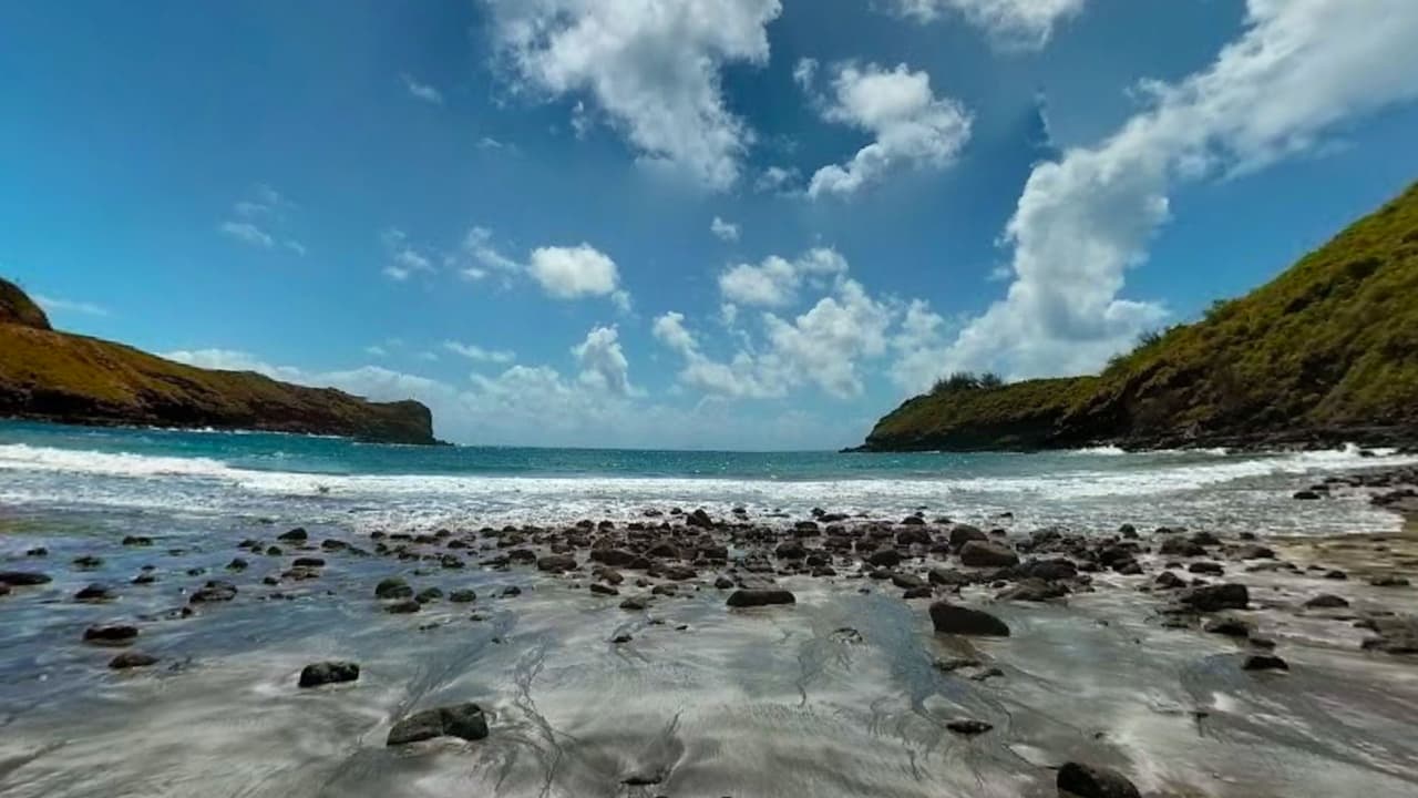 17. El reconocido explorador y documentalista Sven Olof Lindblad que defiende la lucha contra el cambio climático desde fines de los años 70 dirigirá un viaje en abril de 2020 a bordo del National Geographic Orion a las Islas Marquesas, el archipiélago de islas más alejado del Pacífico Sur y el lugar de nacimiento de la cultura polinesia.
