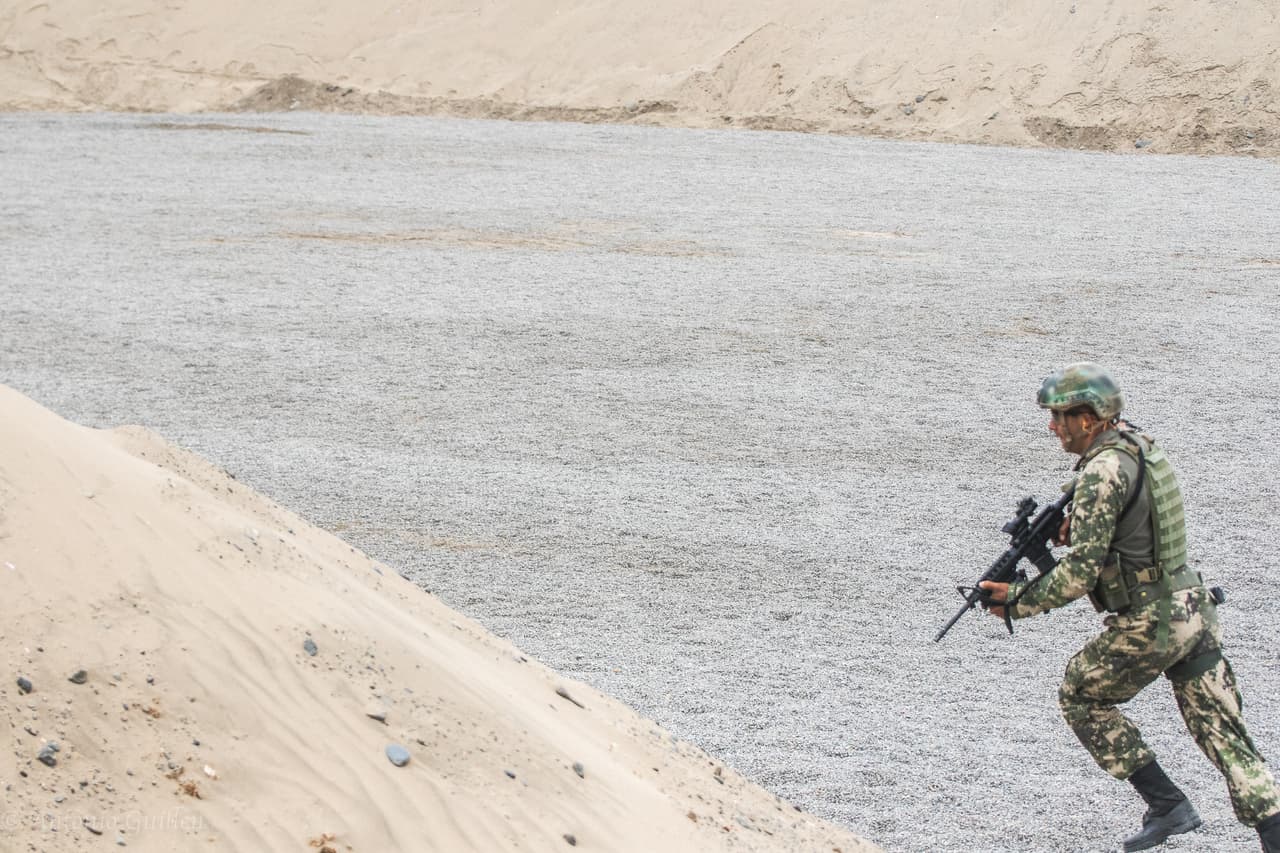 Este lunes dio inicio nueva edición de la competencia militar Fuerzas Comando, la cual, en su edición 2016, se realiza en Lima, Perú. Durante los 10 siguientes días, equipos militares de élite provenientes de 20 países de América mostrarán su destreza, su fuerza y su resistencia, así como sus estrategias en contra del terrorismo y el crimen organizado.