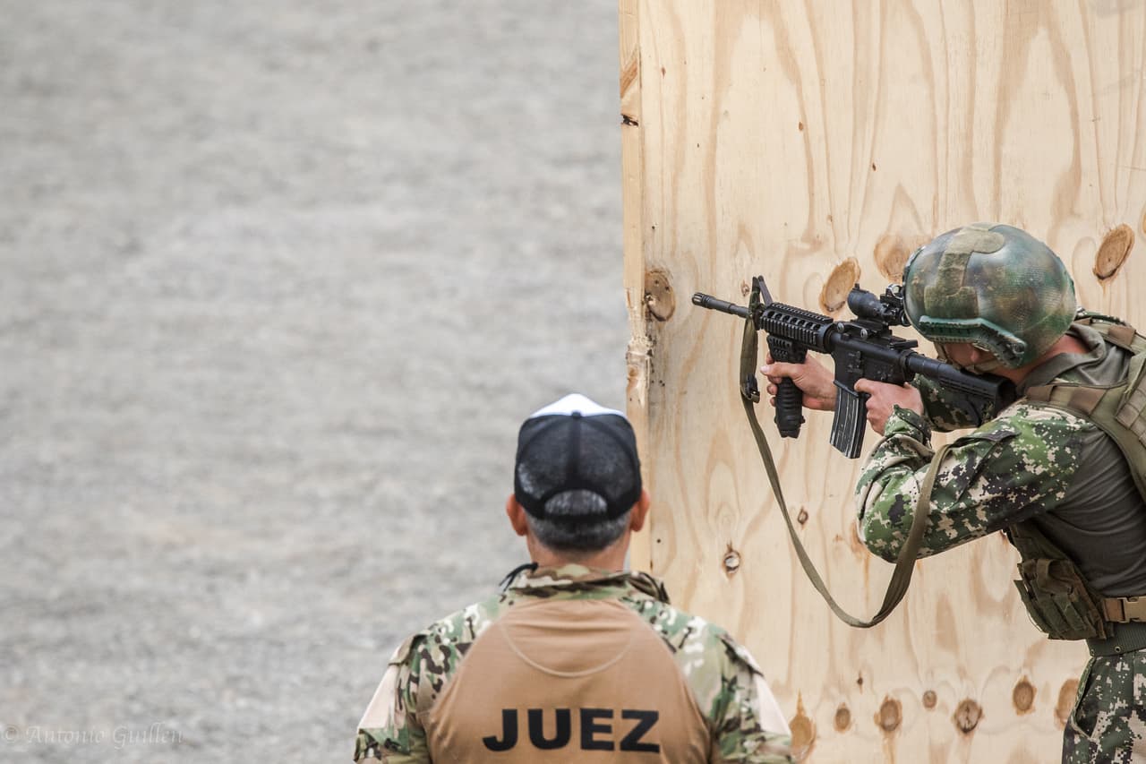Este lunes dio inicio nueva edición de la competencia militar Fuerzas Comando, la cual, en su edición 2016, se realiza en Lima, Perú. Durante los 10 siguientes días, equipos militares de élite provenientes de 20 países de América mostrarán su destreza, su fuerza y su resistencia, así como sus estrategias en contra del terrorismo y el crimen organizado.