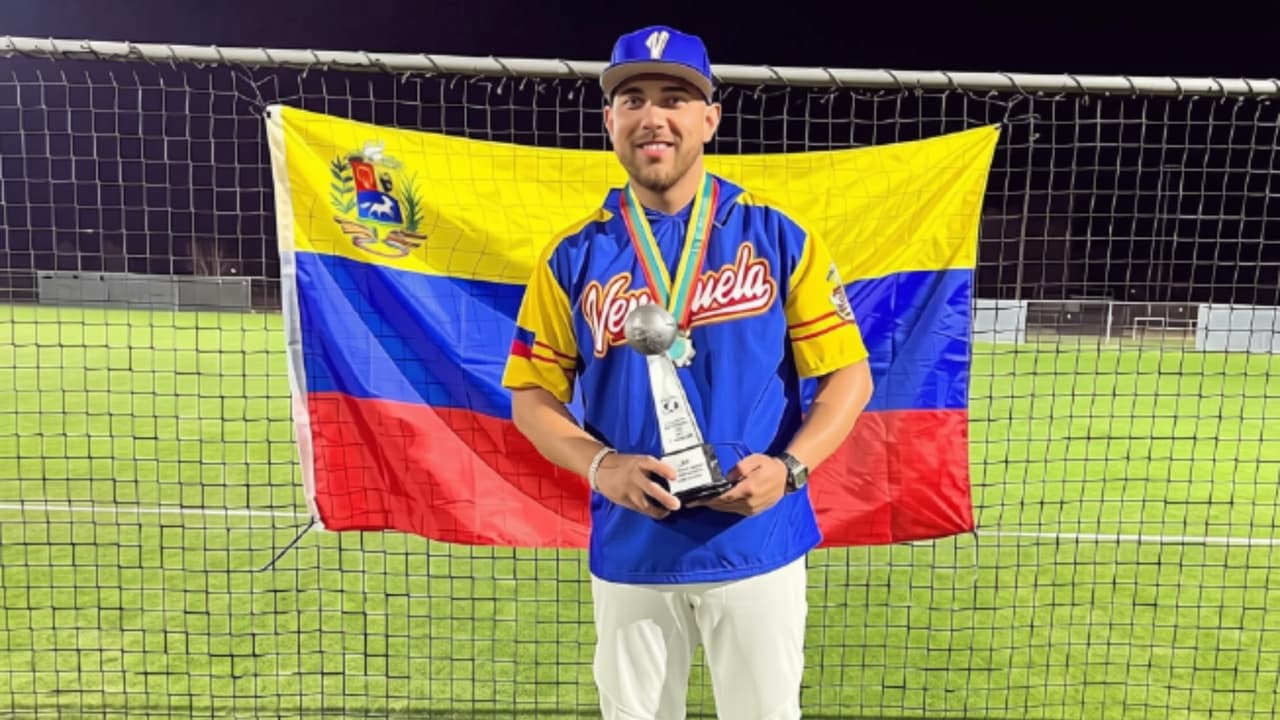 Luis Antonio Rosendo, un entrenador venezolano de 35 años, permanece detenido por ICE mientras continúa su proceso migratorio.