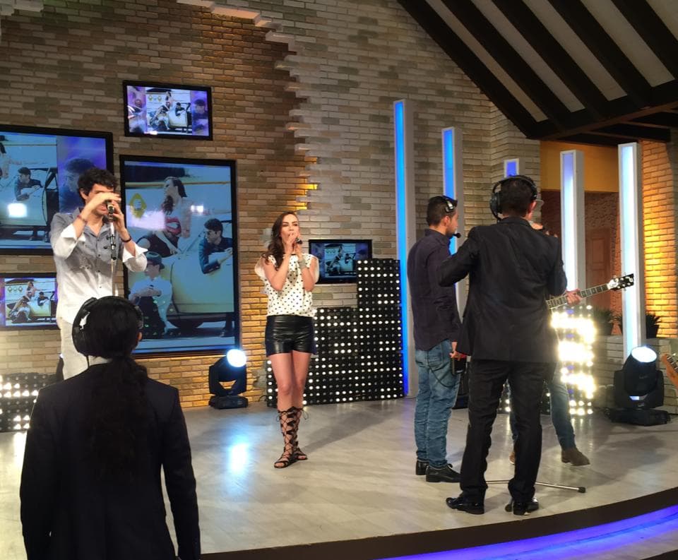 Sasha. Benny y Erik llegan a Hoy para deleitarnos con su música.