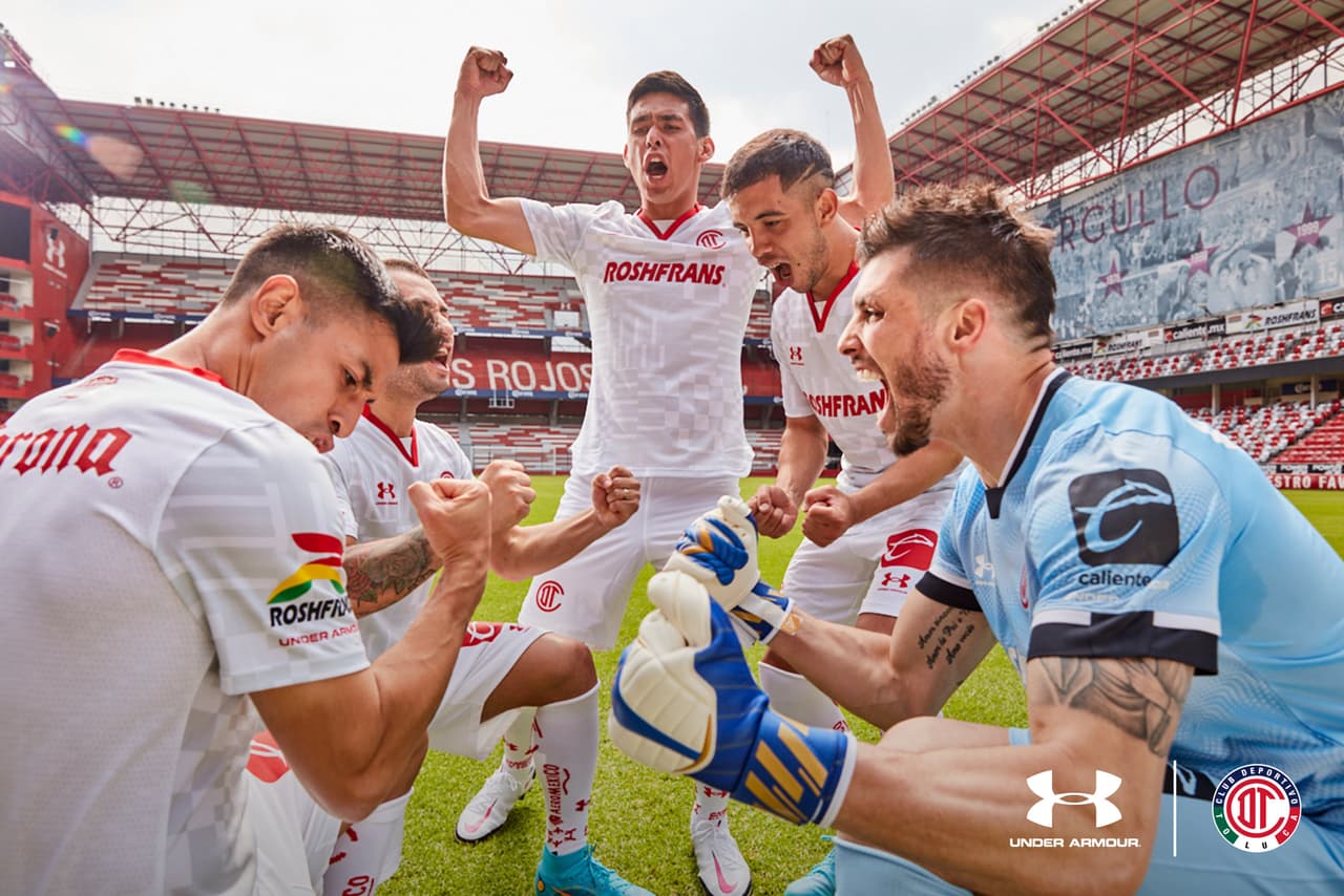 Uniforme de visitante del Toluca para el Apertura 2022 y Clausura 2023.