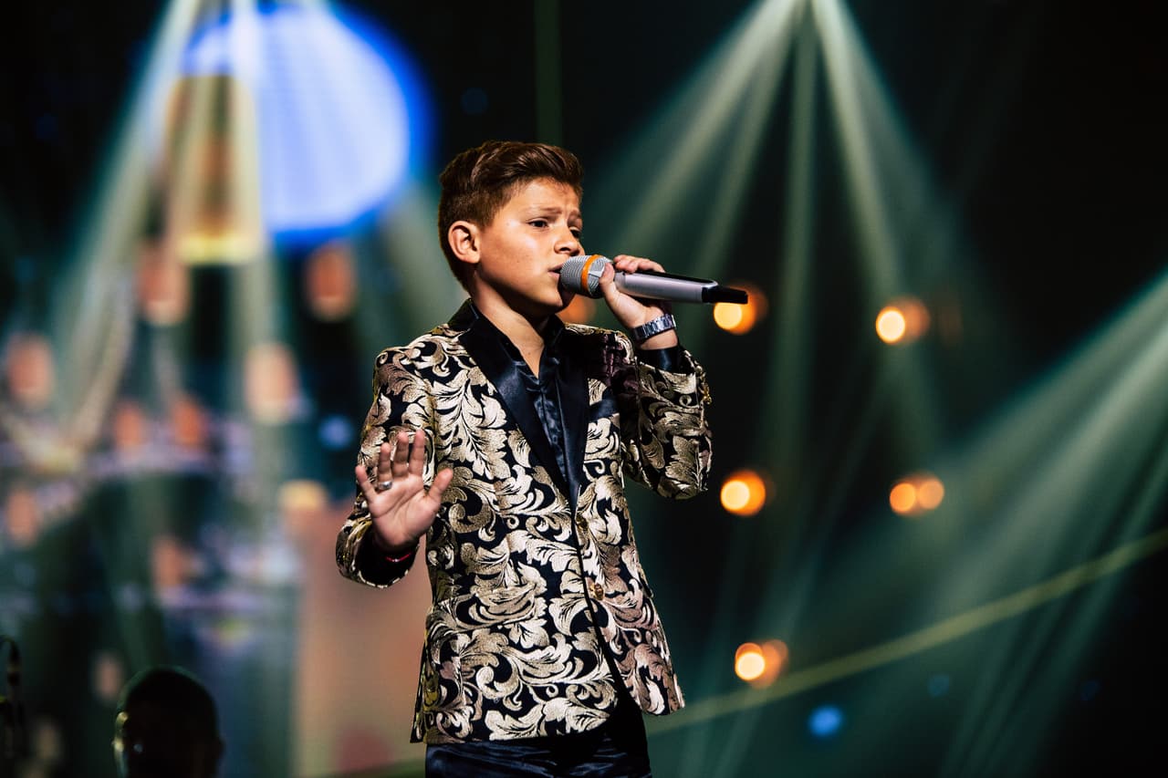 El cantante de este escuadrón es Rodrigo, mejor conocido como ‘Canelito’ quien desde la primera vez que apareció en el show impactó a todos con su estilo para cantar temas de regional mexicano y mariachi.