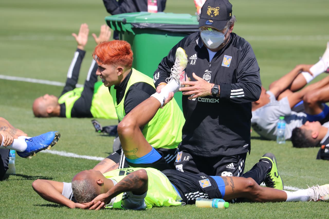 Los Tigres de la UANL llevan a cabo su primer entrenamiento en Catar de cara a su primer partido en el Mundial de Clubes de la FIFA 2021.