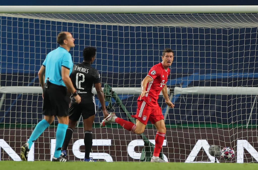 A los 88’ de juego, apareció Lewandowski para clavar el tercero de los Bávaros.