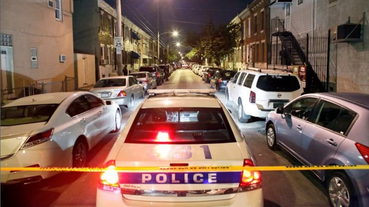 Doble tiroteo y accidente dejan un muerto y un herido en el norte de Filadelfia