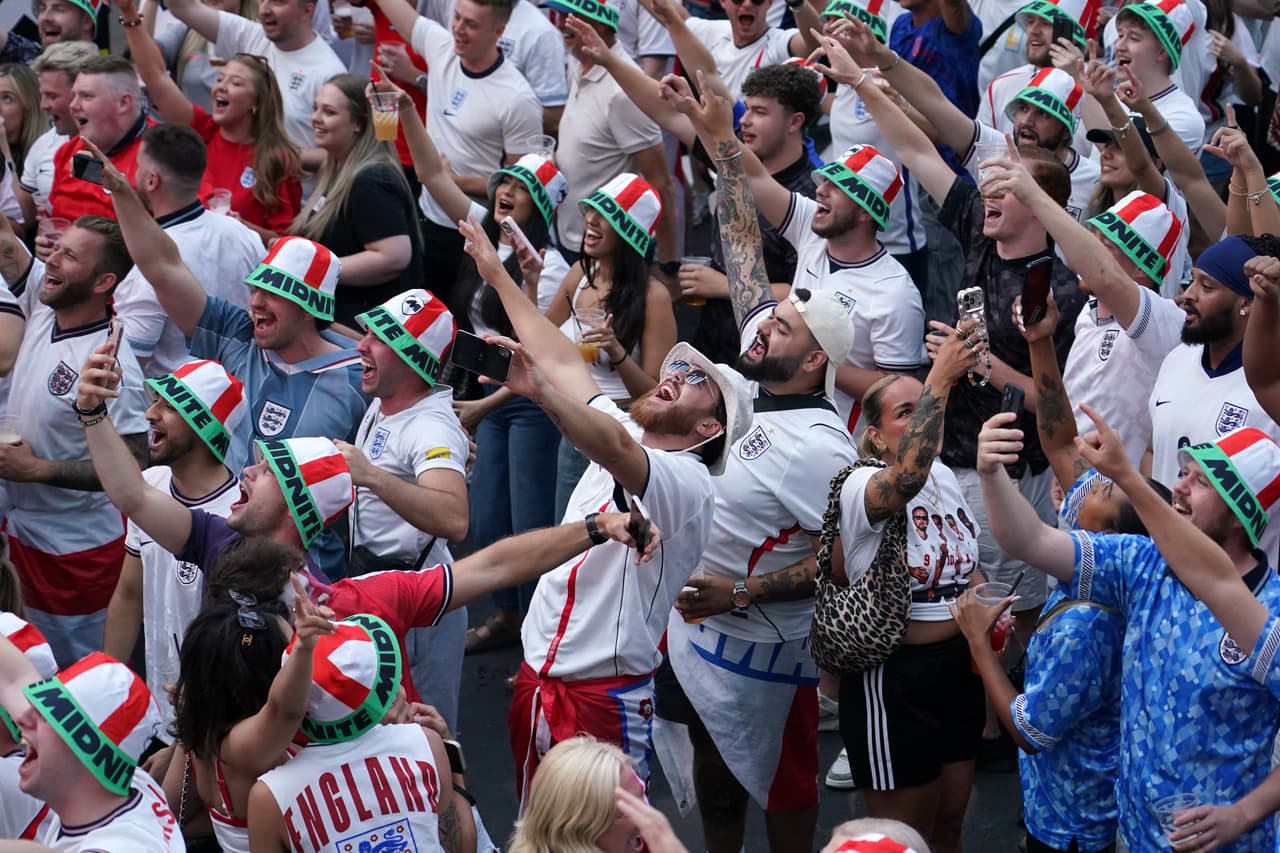 Un vistazo a la tribuna inglesa.