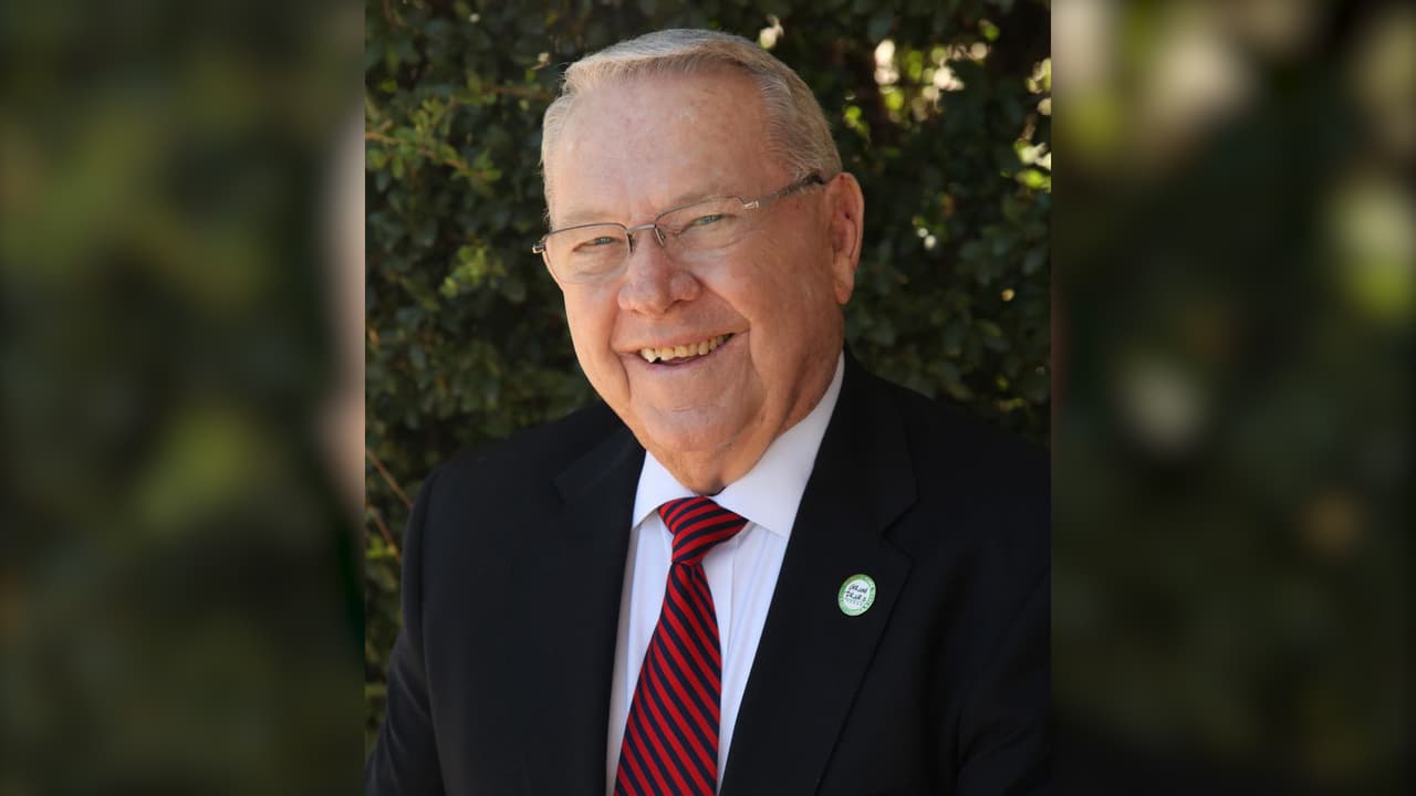 Muere esposa de un concejal de Grand Prairie quien también está hospitalizado por coronavirus