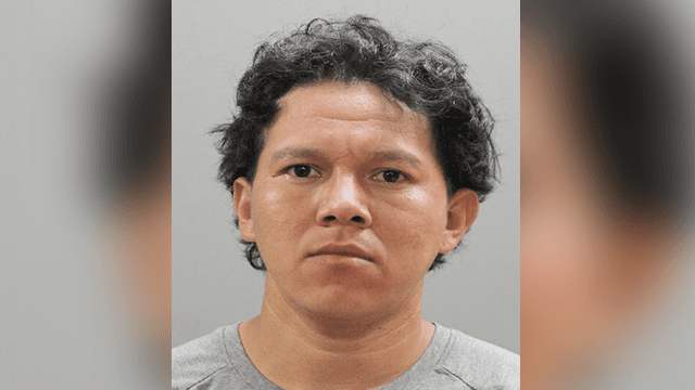 Arrestan a padre hispano por conducir ebrio con su bebé en Long Island