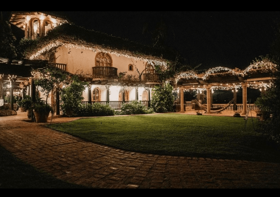 <a href="https://www.siestaalegre.net/?gclid=CjwKCAjw1uiEBhBzEiwAO9B_HQThgeIc19HqrNRfVc-_eBL-Ynll42uudKFNPD1s7v5JNSOMd8TcbRoCA8kQAvD_BwE">Hacienda Alegre Inn </a>- Dónde alojarse en Puerto Rico