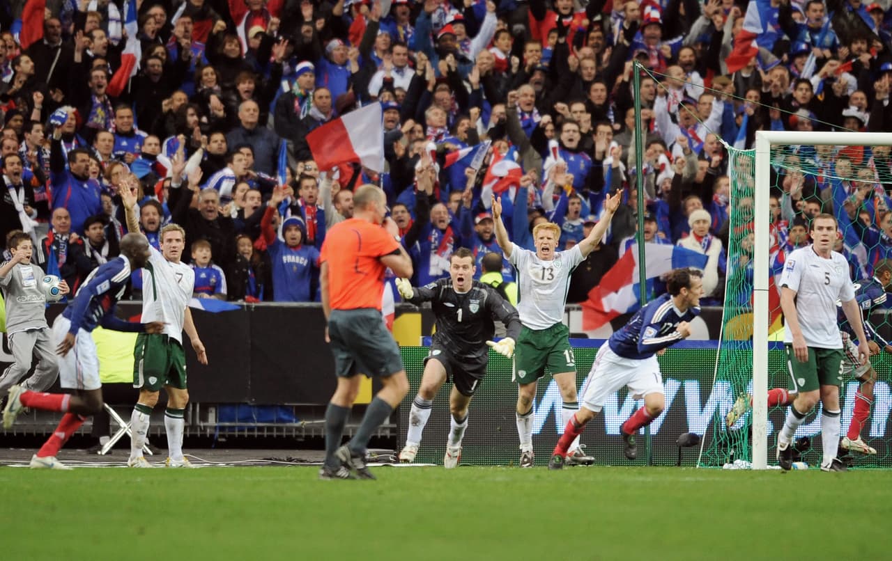 FIFA habría pagado a Irlanda para no denunciar la mano de Thierry Henry