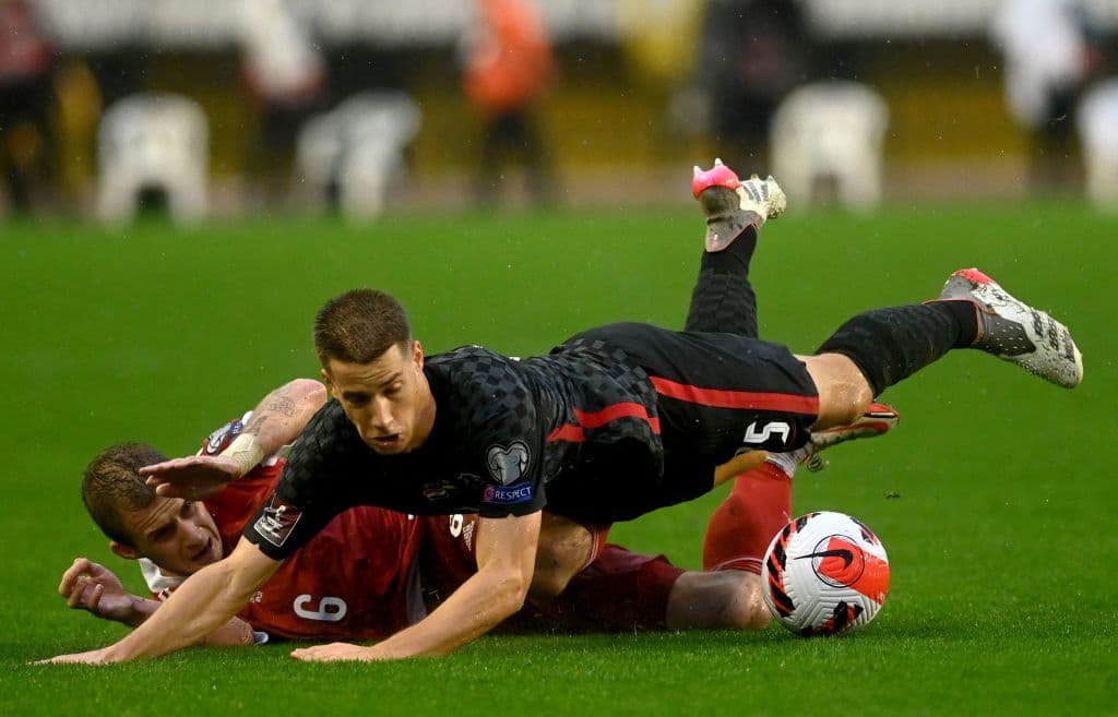 Croacia se impone a Rusia, con un autogol, durante las eliminatorias de la UEFA rumbo a Qatar 2022. Fiodor Kudriashov anotó el gol a favor de los croatas al minuto 81' del encuentro, lo que le dio la victoria y el liderato del Grupo H.