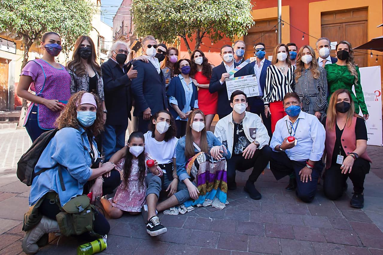 Mane trabajará en esta producción de
<b><a href="https://www.univision.com/temas/juan-osorio" target="_blank">Juan Osorio</a></b> junto a
<b><a href="https://www.univision.com/temas/diana-bracho" target="_blank">Diana Bracho</a></b>,
<b><a href="https://www.univision.com/temas/lisette-morelos" target="_blank">Lisette Morelos</a></b>,
<b><a href="https://www.univision.com/temas/gaby-platas" target="_blank">Gaby Platas</a></b>,
<b>Julio Bracho</b>,
<b>Fernando Noriega</b>,
<b><a href="https://www.univision.com/temas/emilio-osorio" target="_blank">Emilio Osorio</a></b>,
<b>René Casados</b>,
<b>Rafael Inclán</b>,
<b>Paulina Matos</b>,
<b>Gloria Aura</b> y
<b> Juan Martín Jáuregui</b>, entre otros talentos.