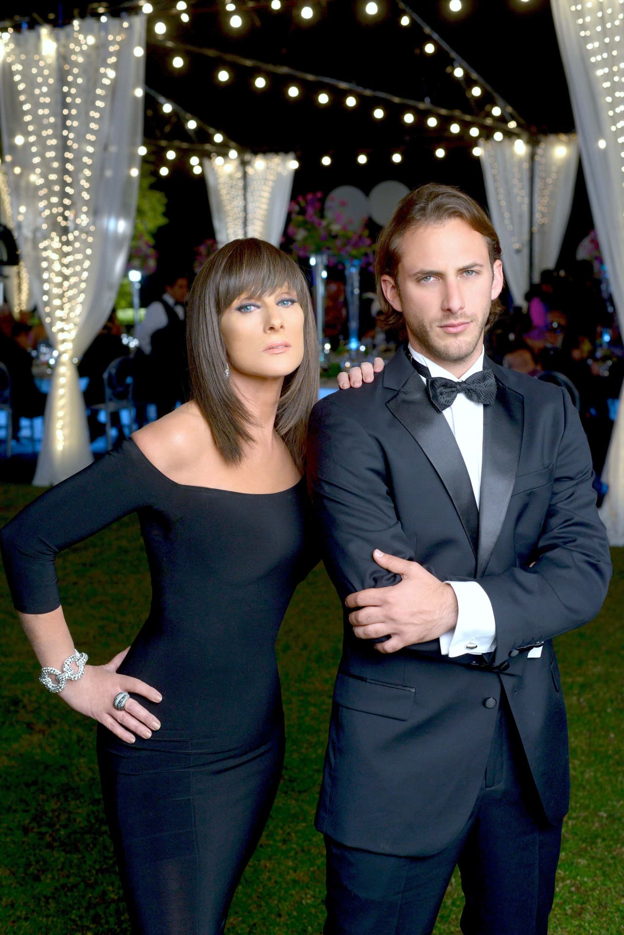 ...Así fue desde el momento en que tu público y nosotros tus fans, los críticos y periodistas te conocimos y te amamos.
<br>Así,
<b> te convertiste en vida en una estrella</b>...