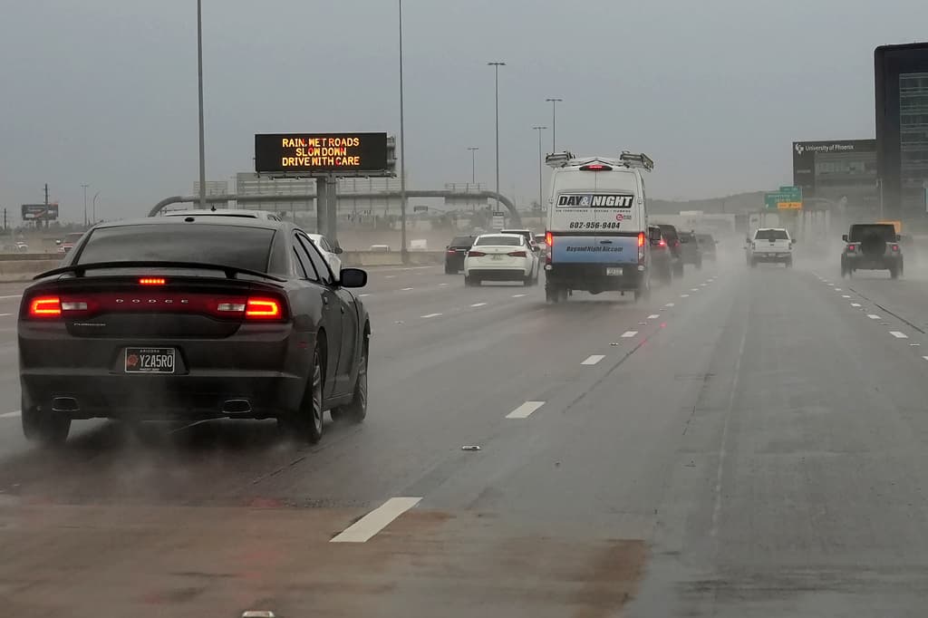 El paso del huracán Polo traen más lluvias al suroeste de Estados Unidos, azotado por las inundaciones