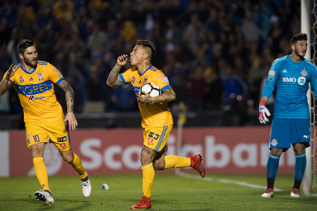 El chileno Eduardo Vargas recortó la distancia y volvió a meter en el partido a los Felinos en busca del cupo a semifinales.