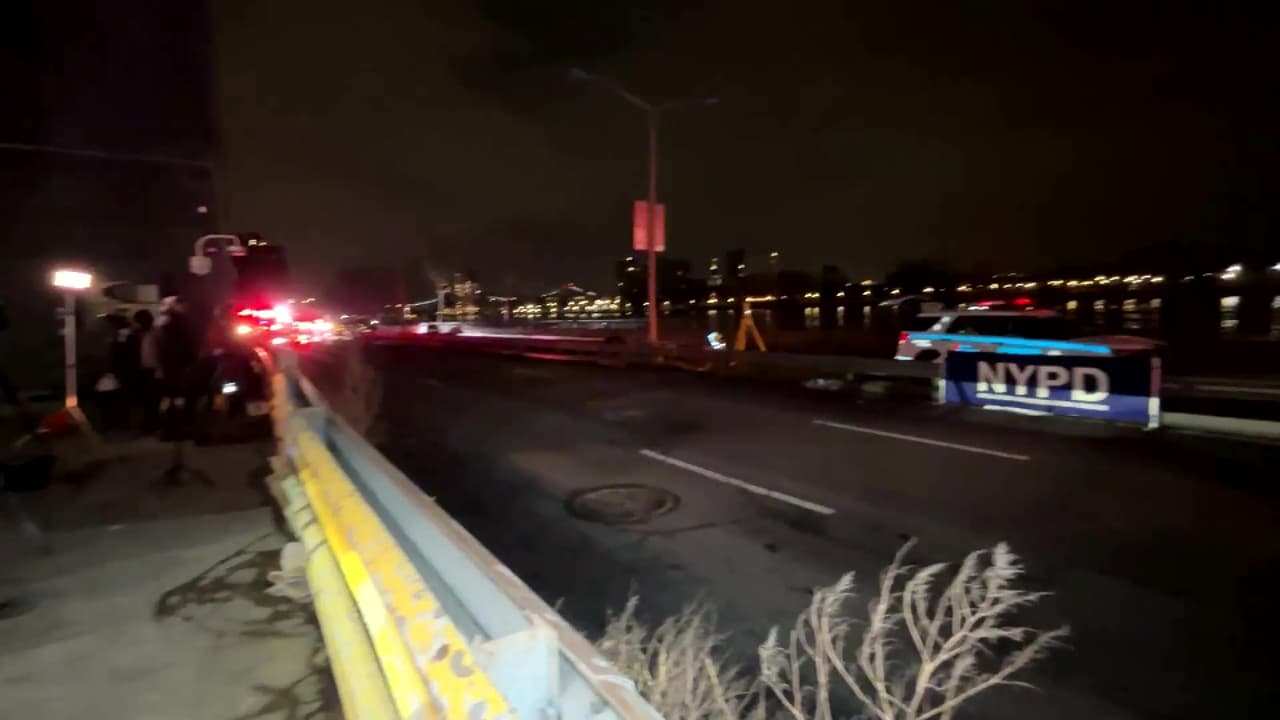 El Departamento de Bomberos de Nueva York desplegó dos unidades con 60 efectivos para controlar el incendio del vehículo eléctrico.