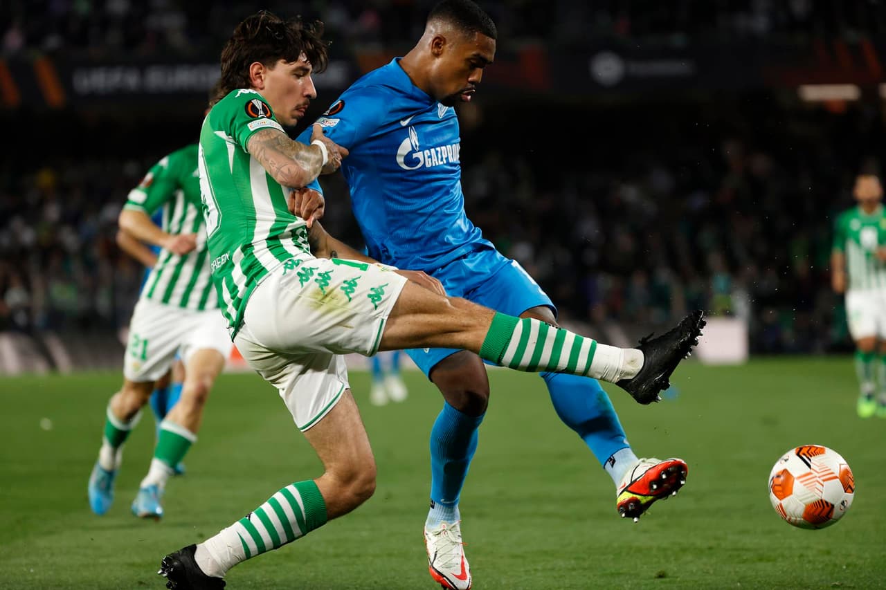 Real Betis empató 0-0 con el Zenit San Petersburgo y, por marcador global, la escuadra verdiblanca califica a Octavos de Final en la UEFA Europa League. El mexicano Andrés Guardado fue titular durante el partido.