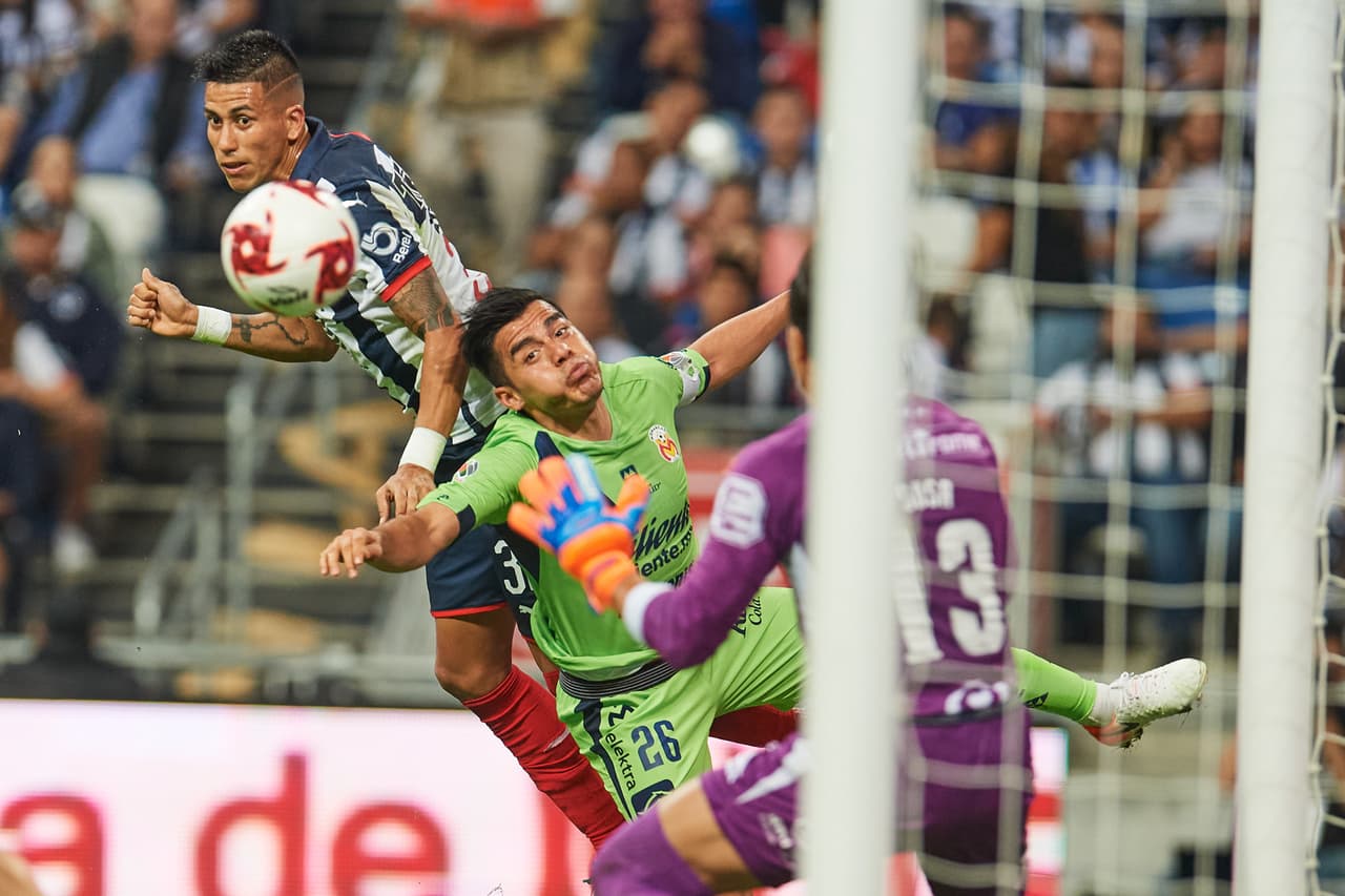 Dos penales bien cobrados por Nicolás Sánchez le otorgan el primer punto del Clausura 2020 a Rayados; Morelia también sumó su primera unidad.