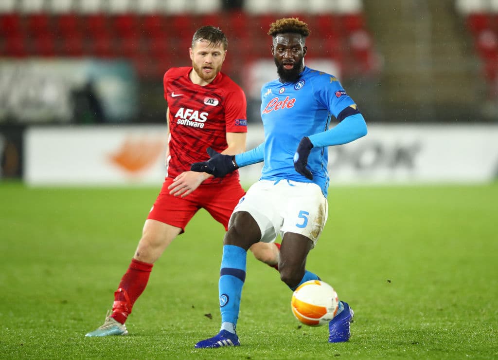 Se va con empate el enfrentamiento entre el AZ Alkmaar y el Napoli 1-1. Dries Mertens abrió el marcador para los de Gatusso, pero llegó la respuesta por parte del equipo local y Bruno Martins Indi anota al minuto 53, dejando que se defina el grupo en la siguiente jornada de la Europa League.