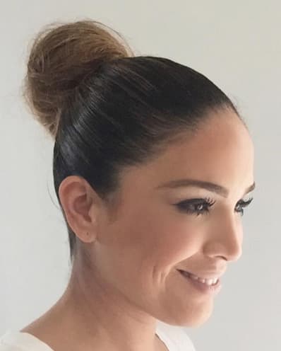 Olvídate de la secadora, plancha y tenaza. ¡El chongo salvador nunca falla!