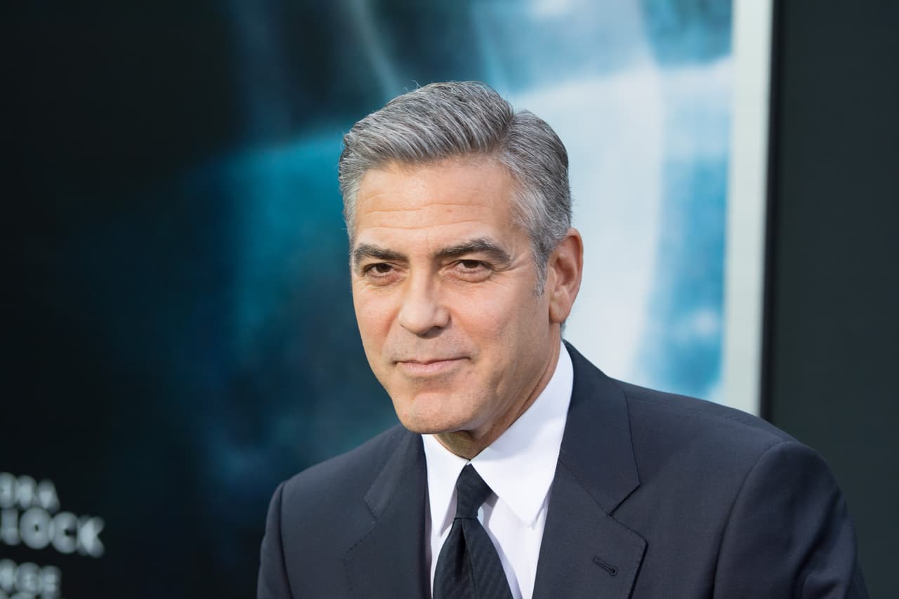 <b>#6 George Clooney</b>
<br>El ganador del Oscar padeció parálisis de Bell antes de incursionar en Hollywood. Esta afección lo azotó en su juventud durante nueve meses, según reveló en una entrevista con Larry King en 2006.