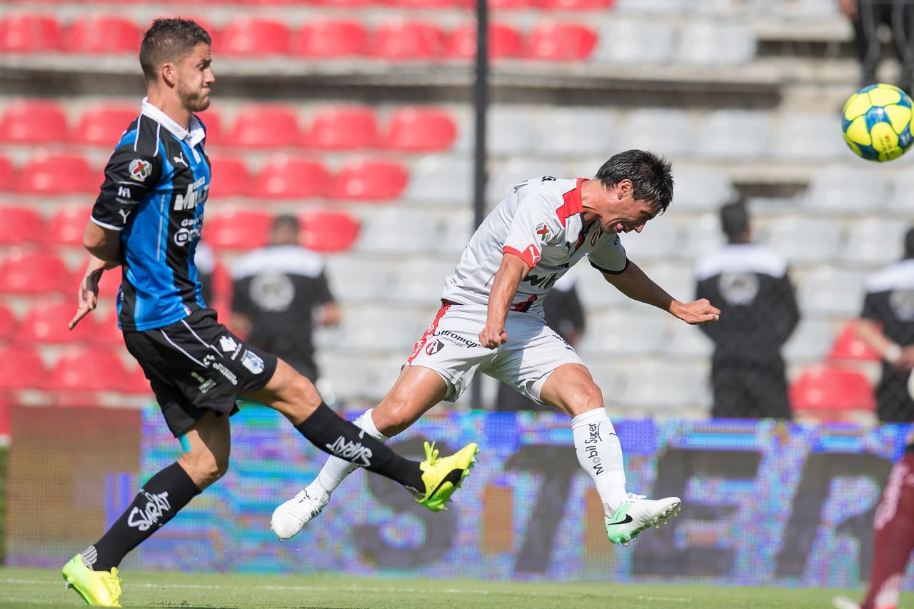 Action photo during the match Queretaro vs Atlas, Corresponding for the 13rd round of the League BBVA Bancomer MX Clausura 2017 Foto de accion durante el partido Queretaro vs Atlas, correspondiente a la Jornada 13 de la Liga BBVA Bancomer MX del Torneo Clausura 2017, en la foto: Matias Alustiza Atlas y Hiram Mier Queretaro 08/04/2017/MEXSPORT/Omar Martinez Action photo during the match Queretaro vs Atlas, Corresponding for the 13rd round of the League BBVA Bancomer MX Clausura 2017 Foto de accion durante el partido Queretaro vs Atlas, correspondiente a la Jornada 13 de la Liga BBVA Bancomer MX del Torneo Clausura 2017, en la foto: Matias Alustiza Atlas y Hiram Mier Queretaro 08/04/2017/MEXSPORT/Omar Martinez *** Local Caption *** ueno