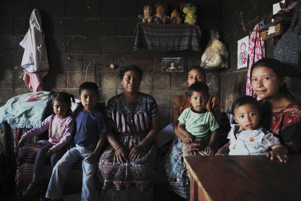 Entre coyotes y buitres, el otro drama de los migrantes