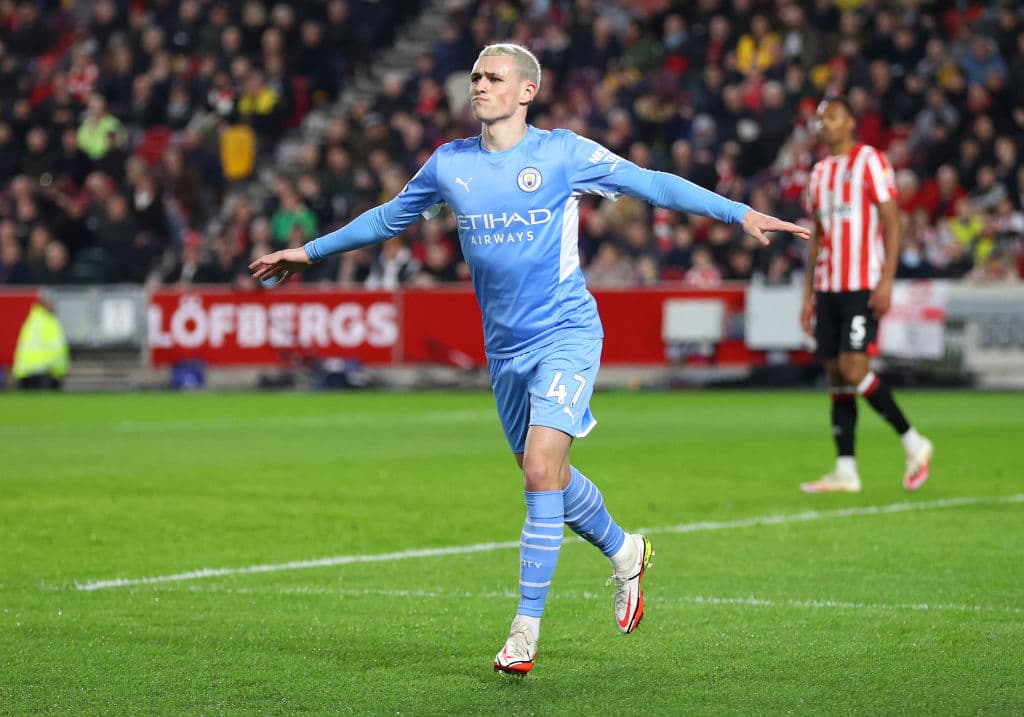 Manchester City se lleva el trinunfo sobre Brentford con único gol por parte de Phil Foden, lo que coloca a los de Guardiola como primeros en la tabla y se alejand del Chelsea por ocho puntos en la Premier League.