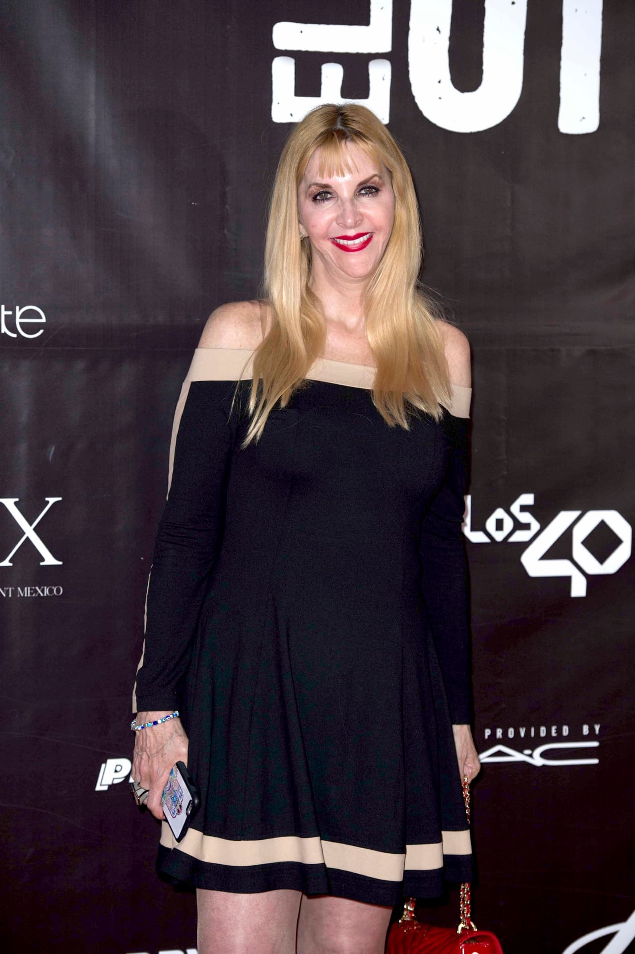 El 28 de abril,
<b><a href="https://www.univision.com/temas/shanik-berman">la periodista mexicana Shanik Berman</a></b> reportó, a través de un video en Instagram, que Frida Sofía
<b>estaba en un hospital psiquiátrico sometiéndose a pruebas</b> en presencia de peritos.
<br>