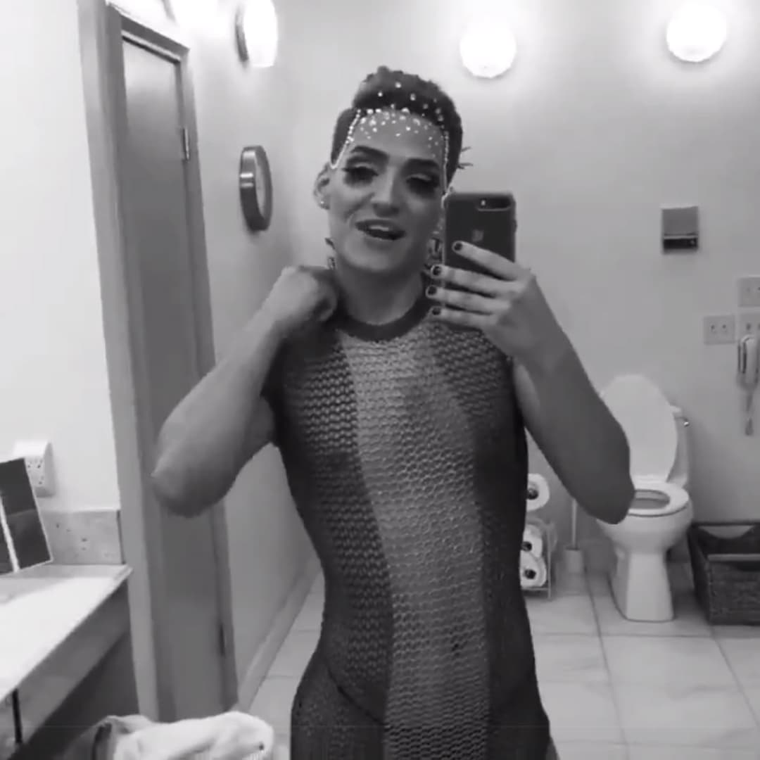 El cantante tenía un estilo de vestir bien definido y le gustaba compartir con sus fans cómo lucía su cuerpo. A mediados de 2017 reveló que se había sometido a una liposucción y dio detalles en
<a href="https://www.youtube.com/watch?v=w9IkLo9LVag">su canal de YouTube.</a>