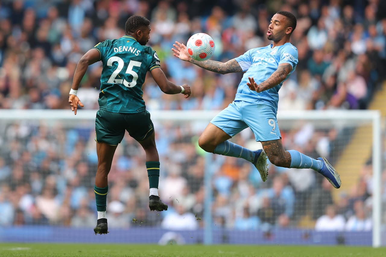 Manchester City goleó 5-1 al Watford con cuatro goles de Gabriel Jesus y otro de Rodri en la Jornada 34.