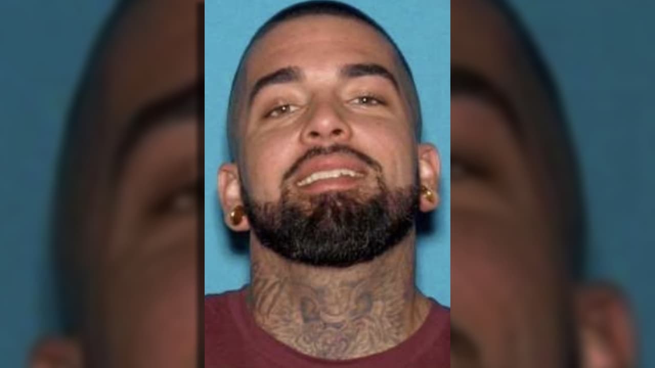 Arrestan a un hombre de California luego de encontrar un cuerpo enterrado en el desierto de Arizona