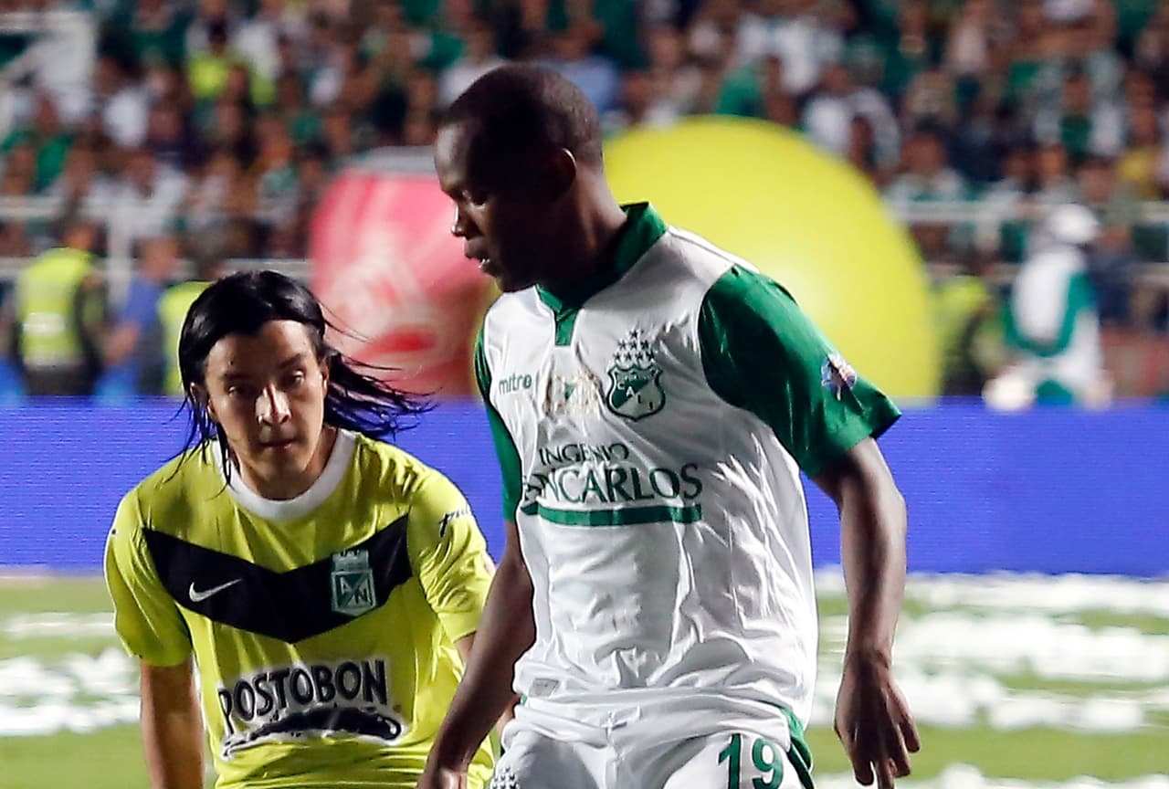 Querétaro confirma llegada de colombiano Candelo