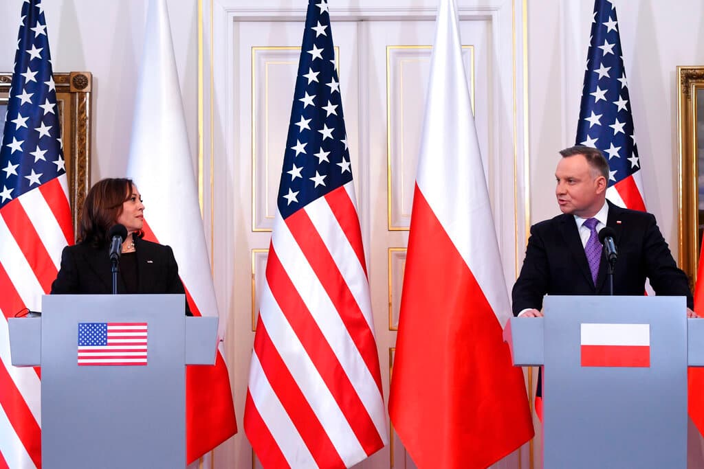 Conferencia de prensa de la vicepresidenta estadounidense Kamala Harris y el presidente de Polonia, Andrzej Duda, desde Varsovia.